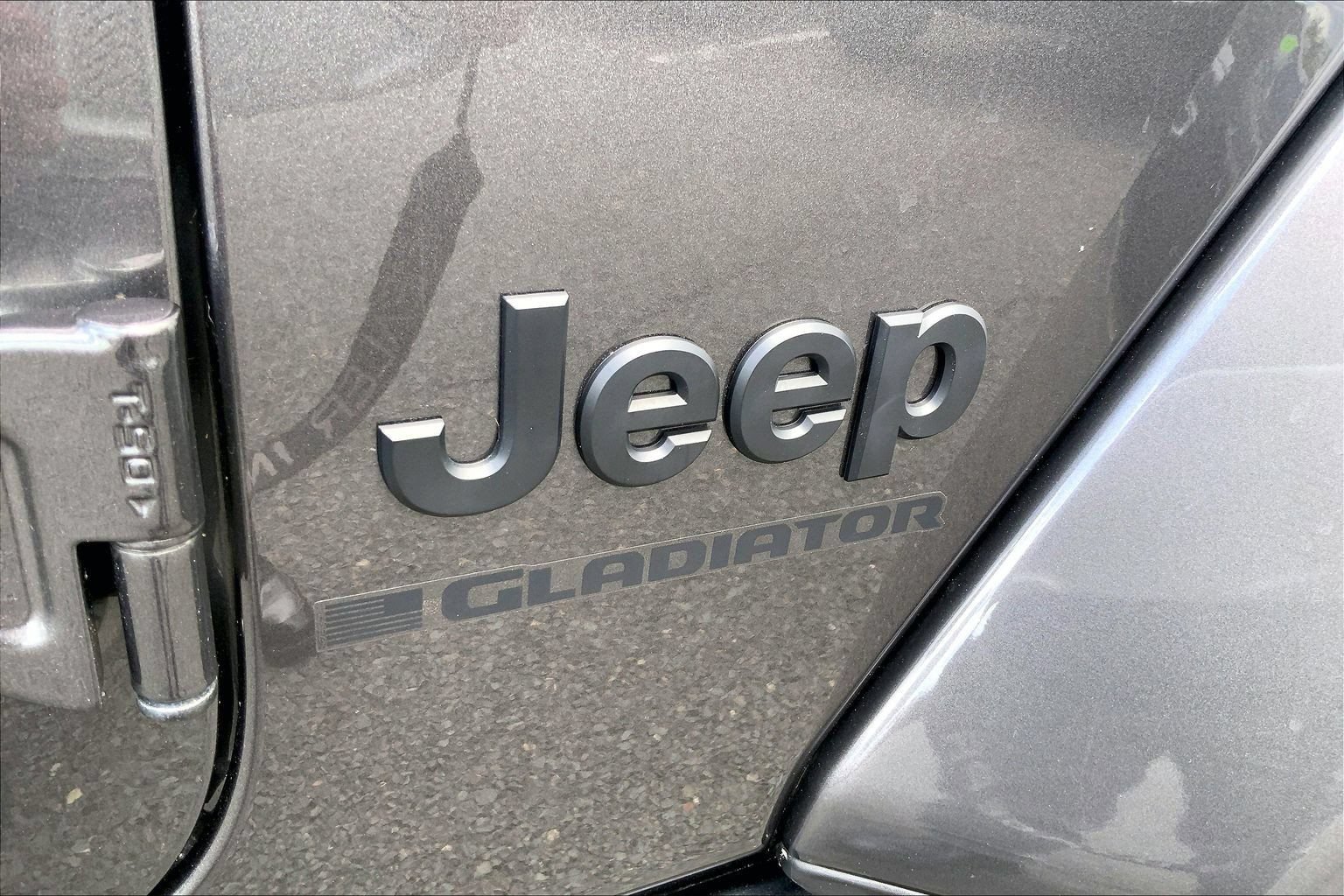 Certified 2023 Jeep Gladiator Sport AWD/4WD image 8