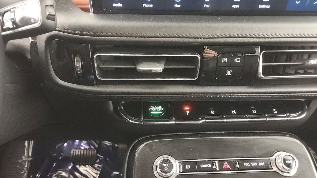 Used 2023 Lincoln Nautilus Reserve w/ Equipment Group 201A image 24