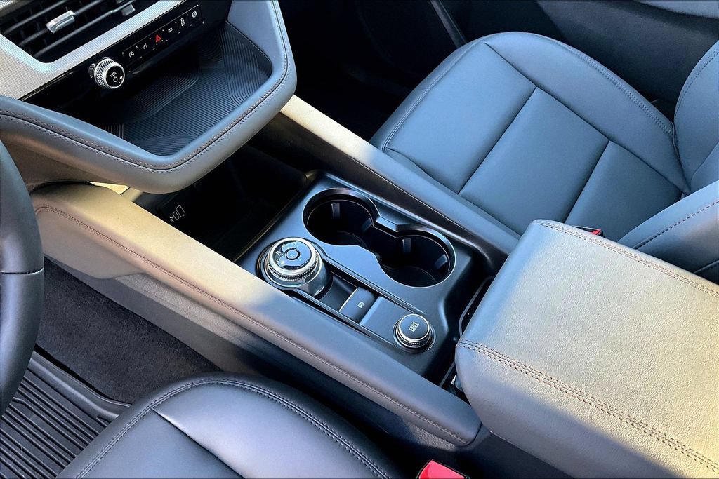 New 2026 Ford Explorer Active w/ Active Comfort Package AWD/4WD image 24
