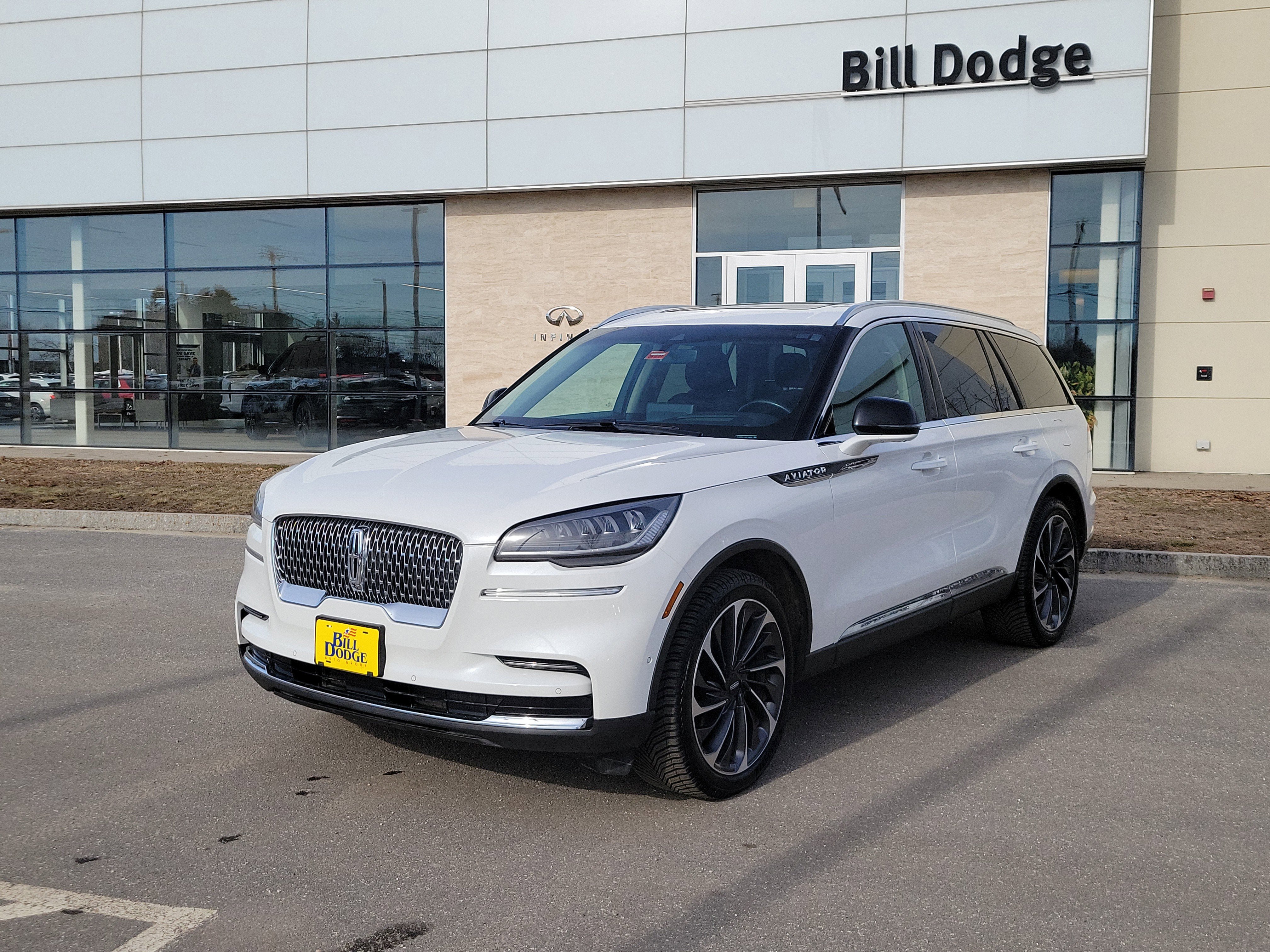 Used 2023 Lincoln Aviator Reserve w/ Equipment Group 201A AWD/4WD image 1