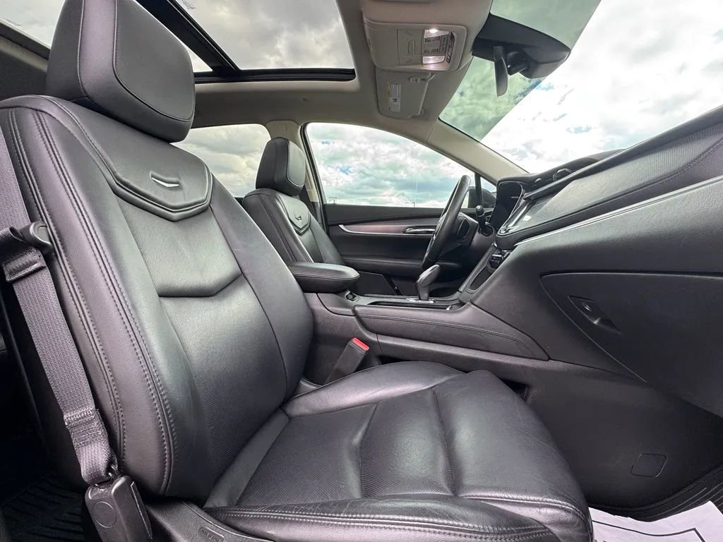 Used 2019 Cadillac XT4 Sport w/ Cold Weather Package image 21