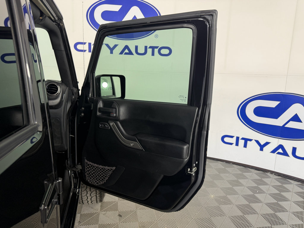 Used 2018 Jeep Wrangler Unlimited Sport S image 12