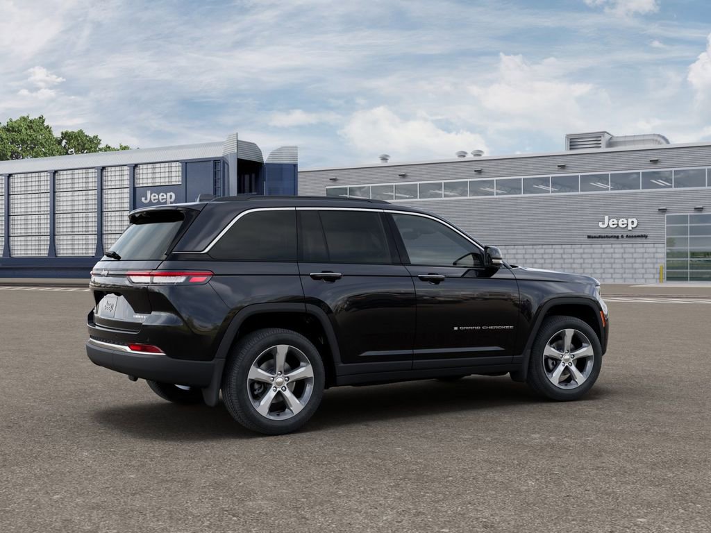 New 2026 Jeep Grand Cherokee Limited w/ Luxury Tech Group II AWD/4WD image 4