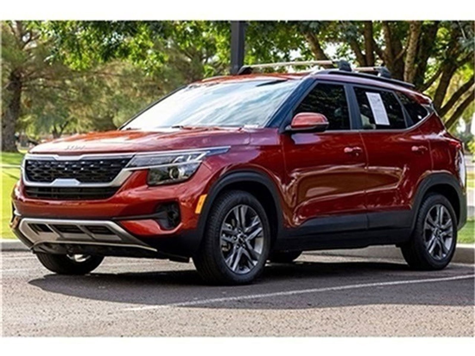 Used 2023 Kia Seltos S w/ Navigation Package image 4