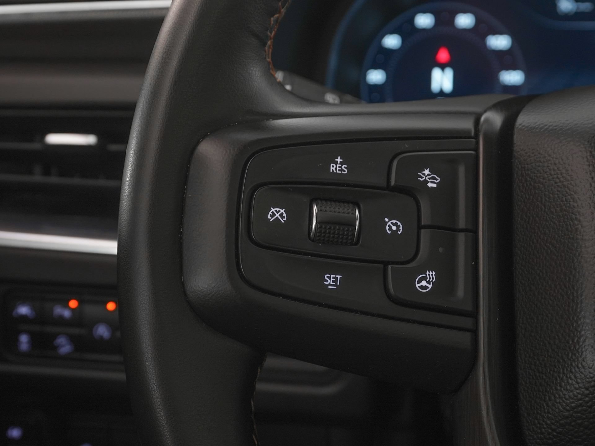 Used 2023 GMC Yukon AT4 AWD/4WD image 22