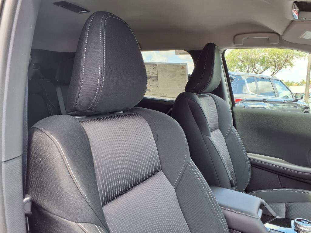 New 2025 Mitsubishi Outlander ES image 12