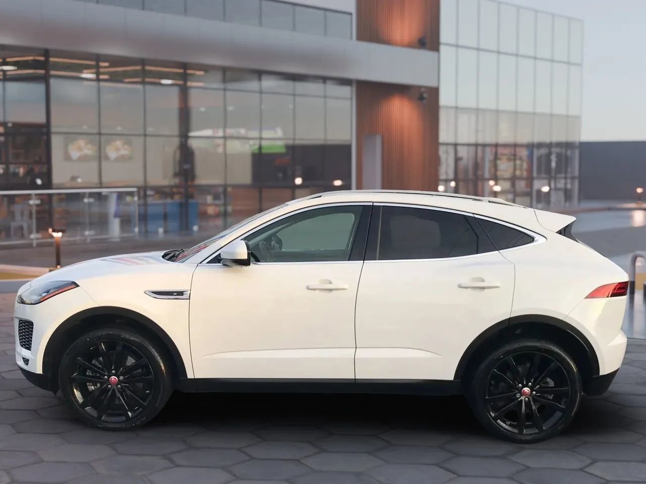 Used 2018 Jaguar E-PACE S image 5