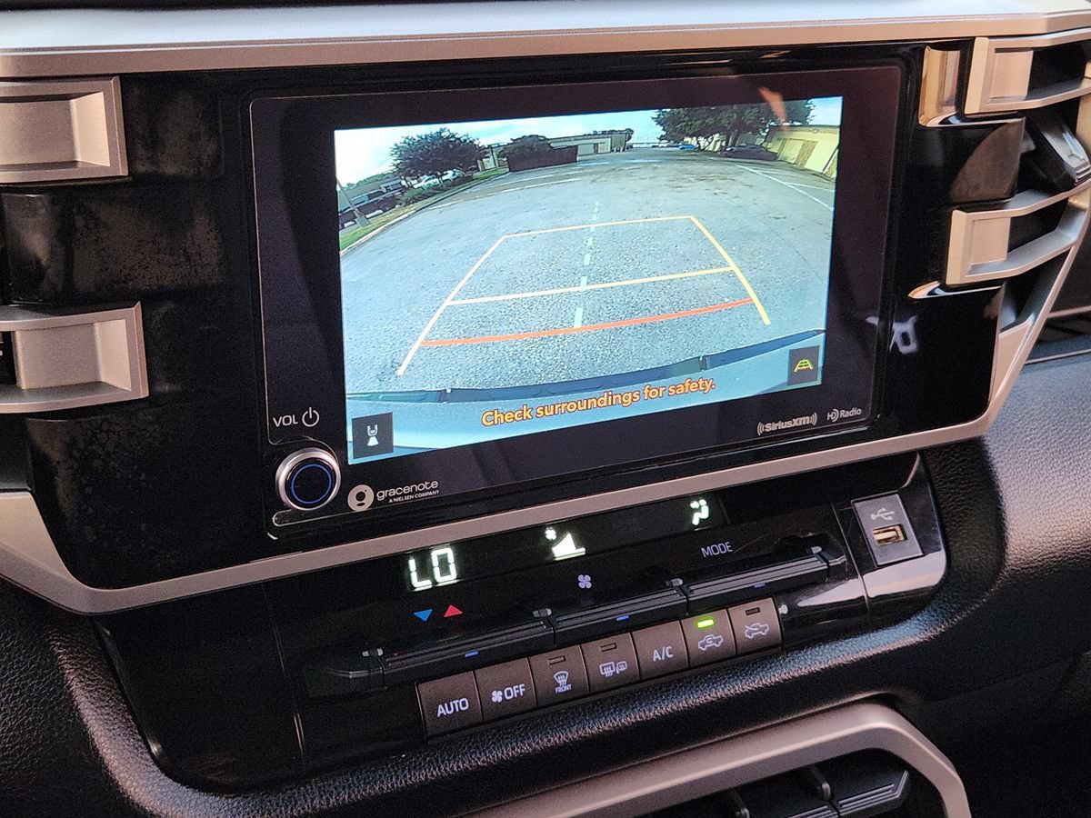 Used 2022 Toyota Tundra SR5 AWD/4WD image 39