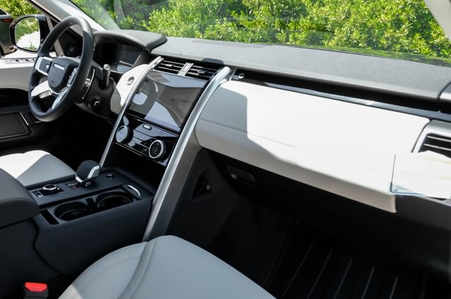 New 2026 Land Rover Discovery S AWD/4WD image 18