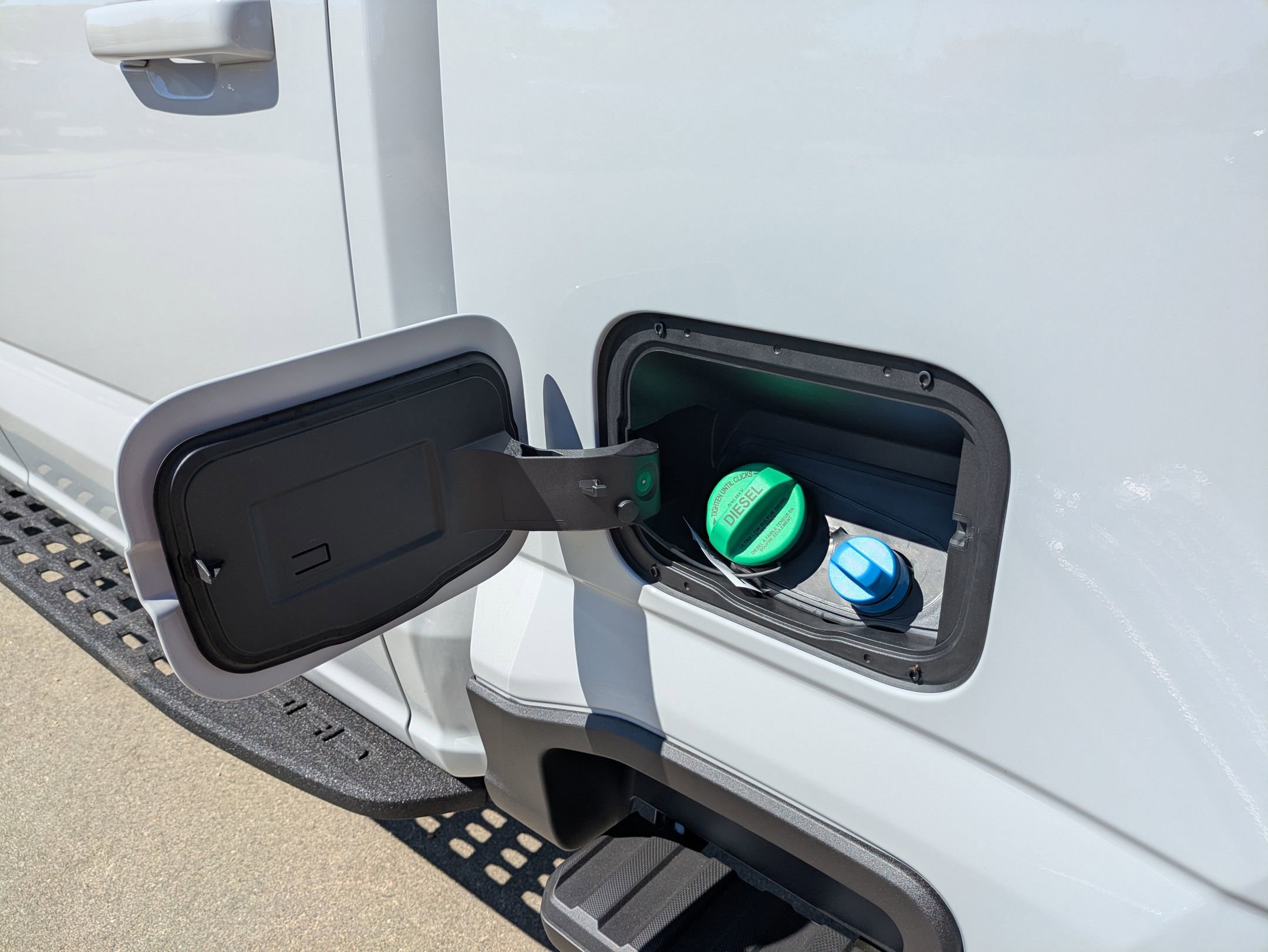 New 2026 Ford F250 Platinum w/ Tremor Off-Road Package image 34