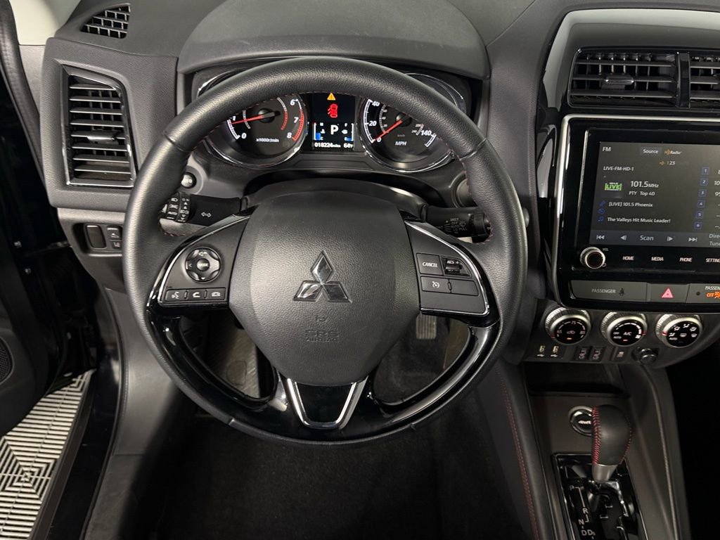 Used 2025 Mitsubishi Outlander Sport LE image 15