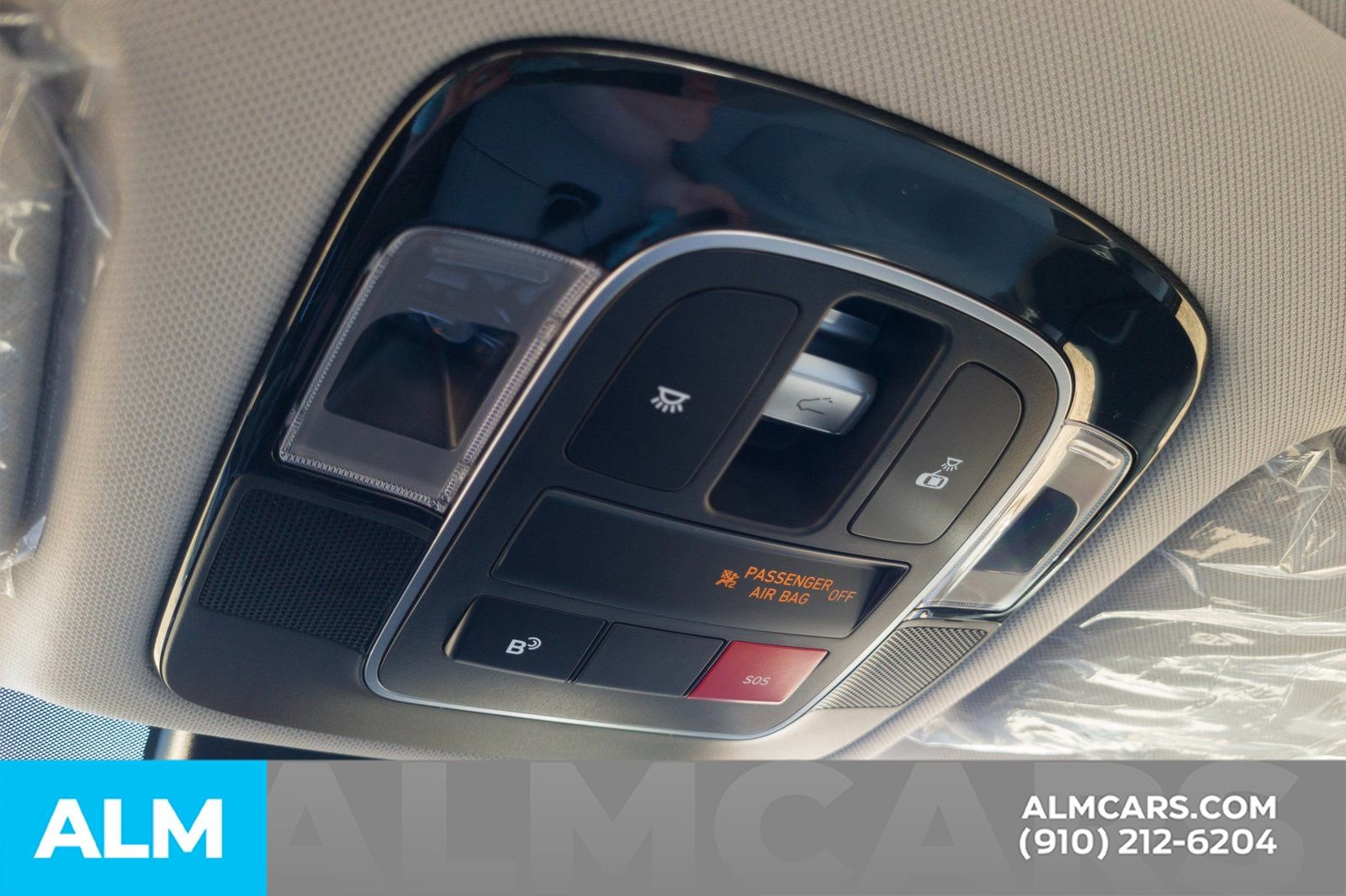 Used 2025 Hyundai Sonata Limited FWD image 30