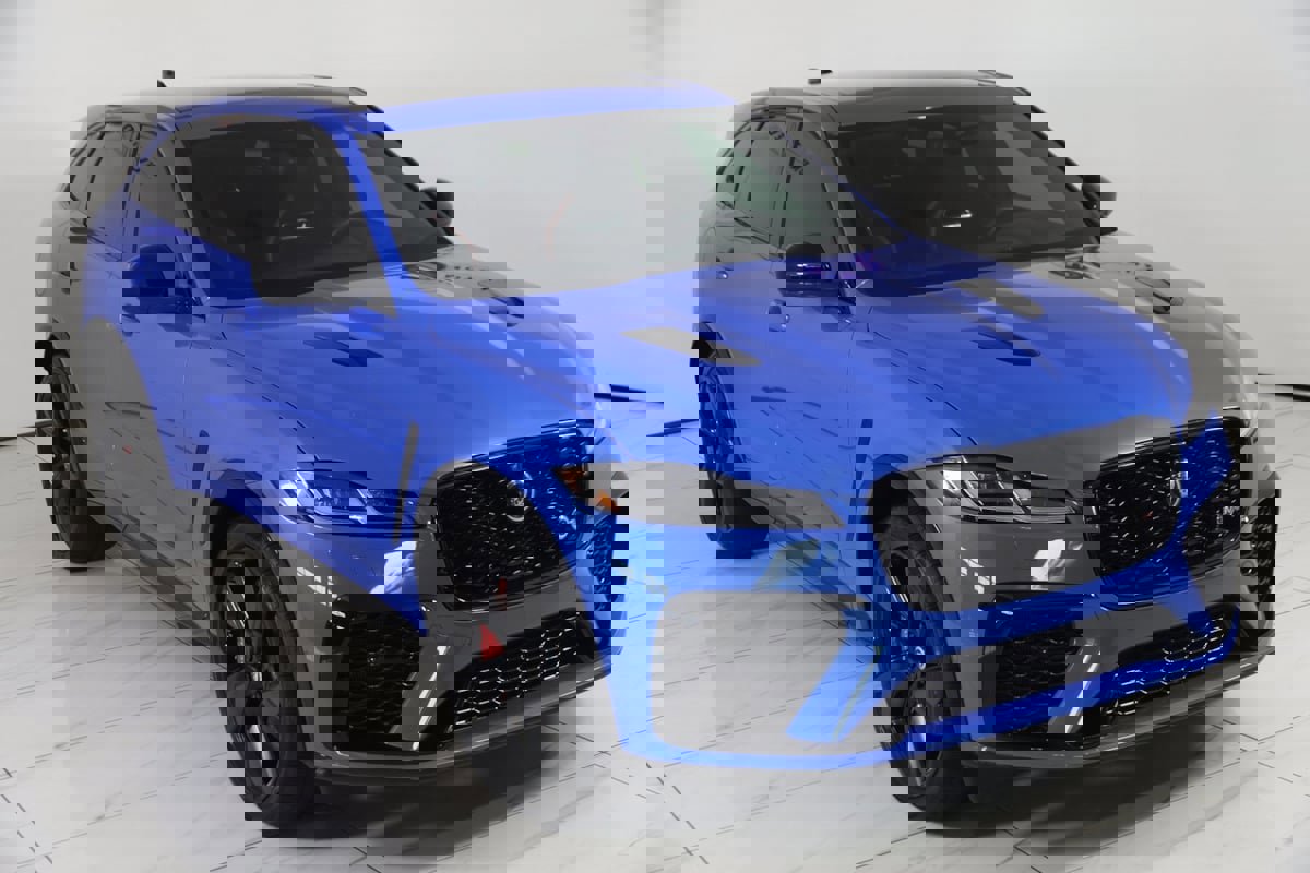 Used 2024 Jaguar F-PACE SVR image 73