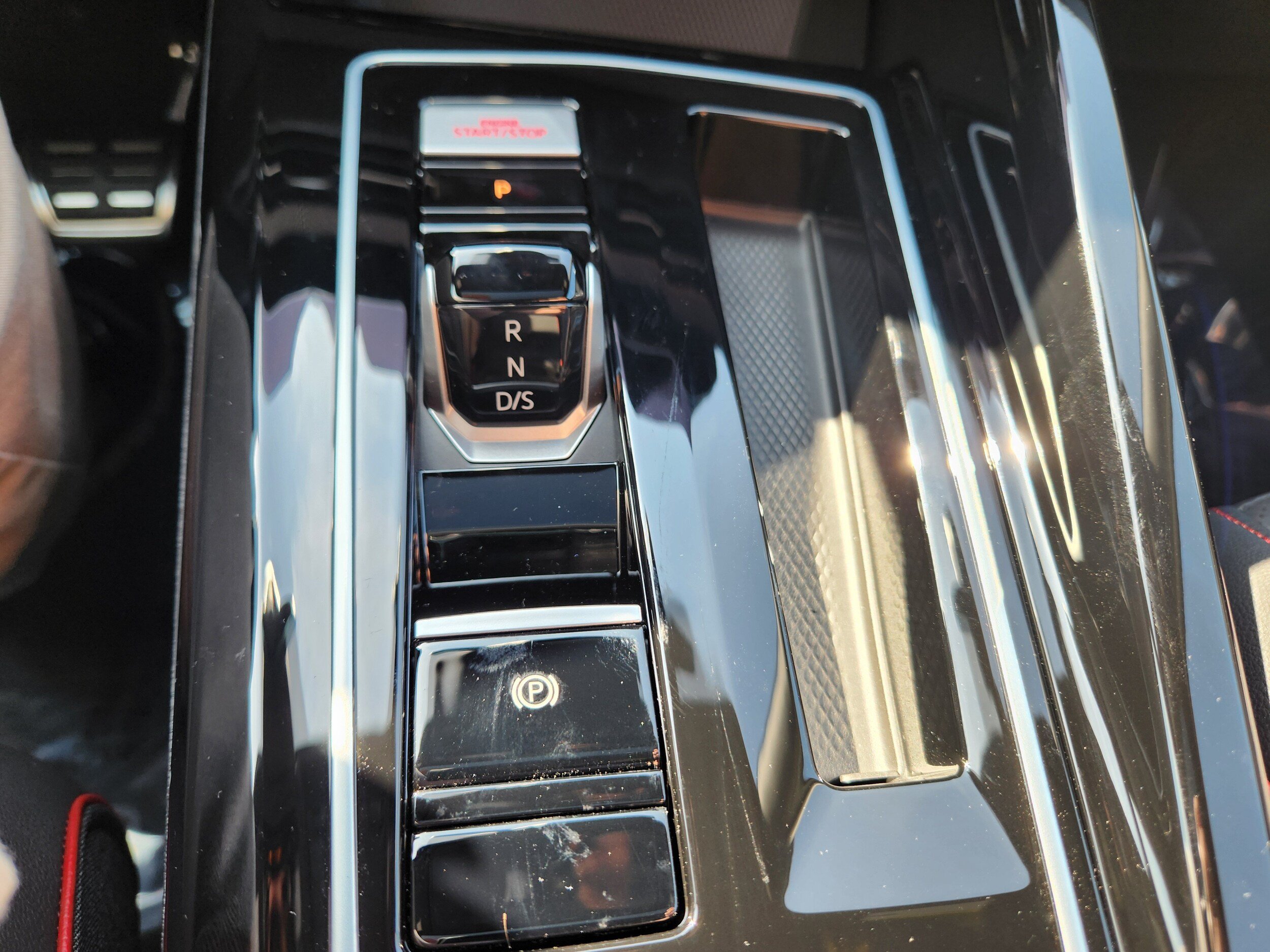 New 2025 Volkswagen GTI SE FWD image 16