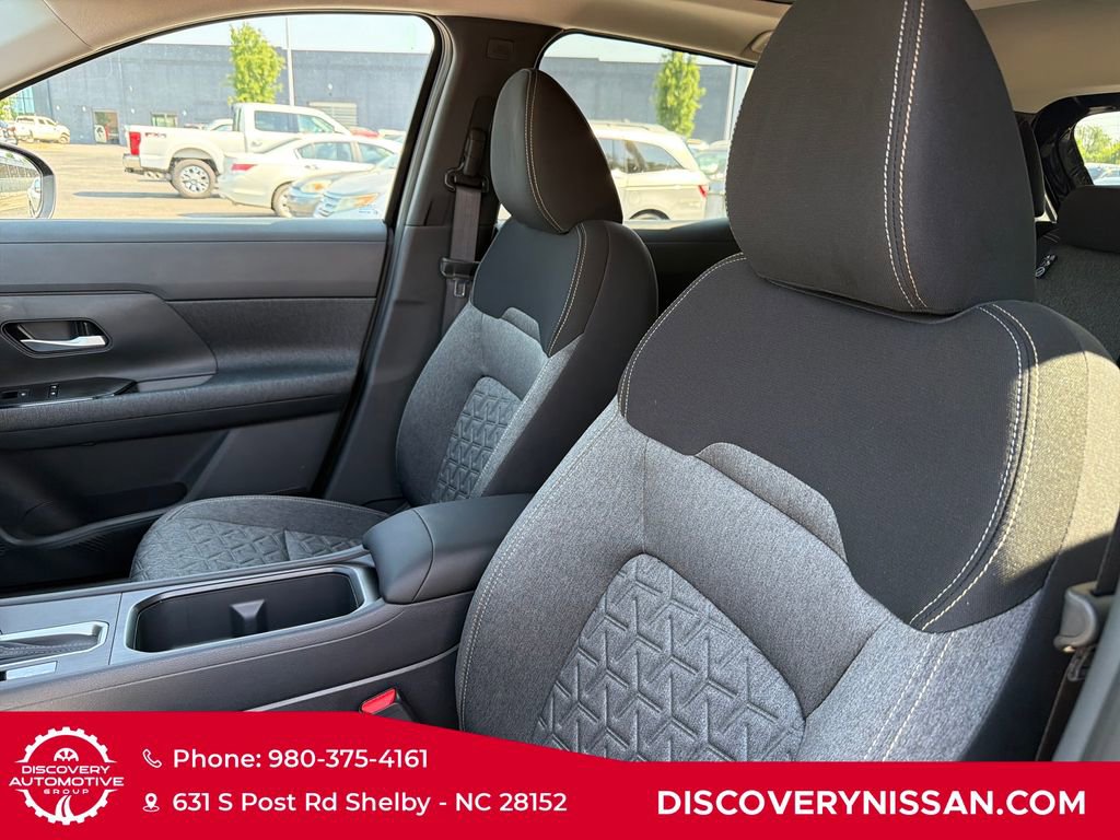 New 2026 Nissan Kicks SV w/ SV Premium Package FWD image 13