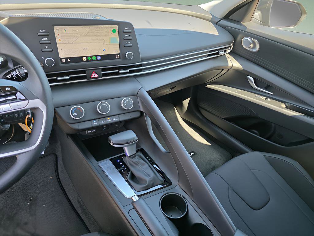 New 2026 Hyundai Elantra SE image 19