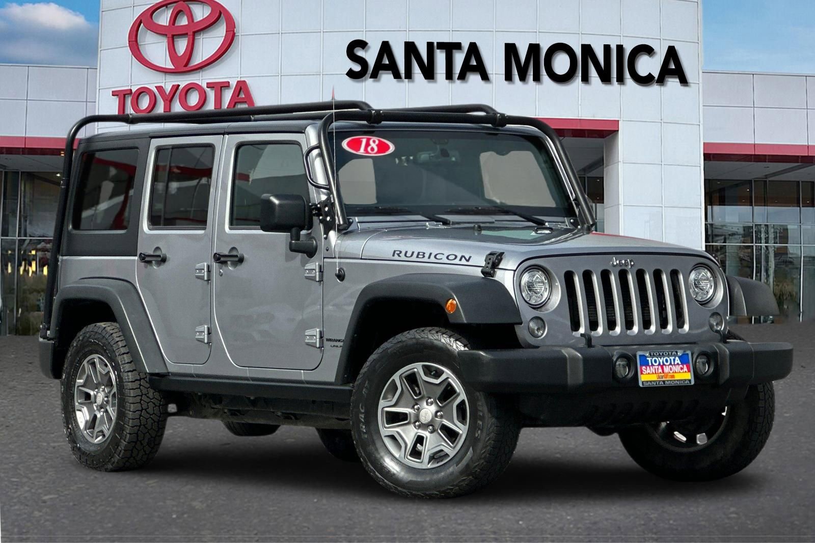 Used 2018 Jeep Wrangler Unlimited Rubicon w/ Connectivity Group image 2