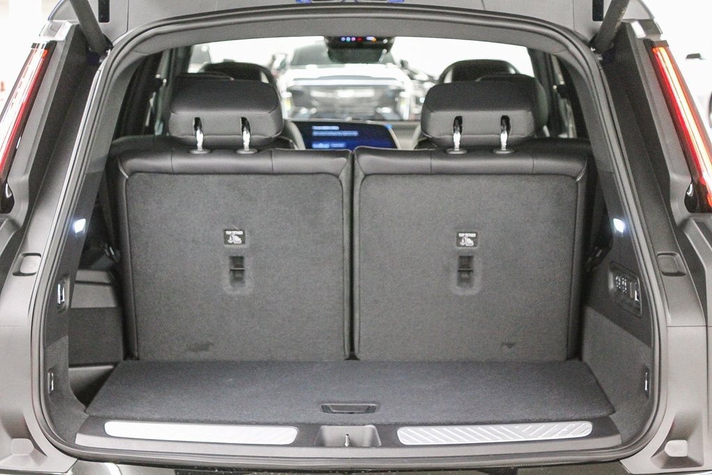 New 2026 Cadillac Vistiq Sport image 29