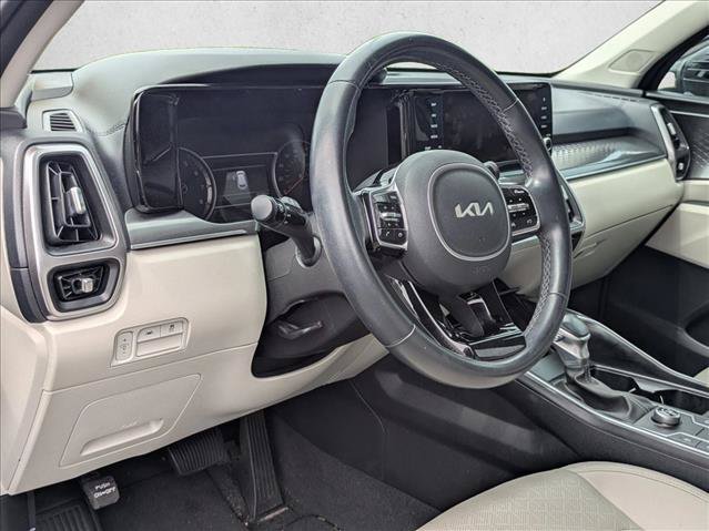 Used 2023 Kia Sorento S FWD image 3