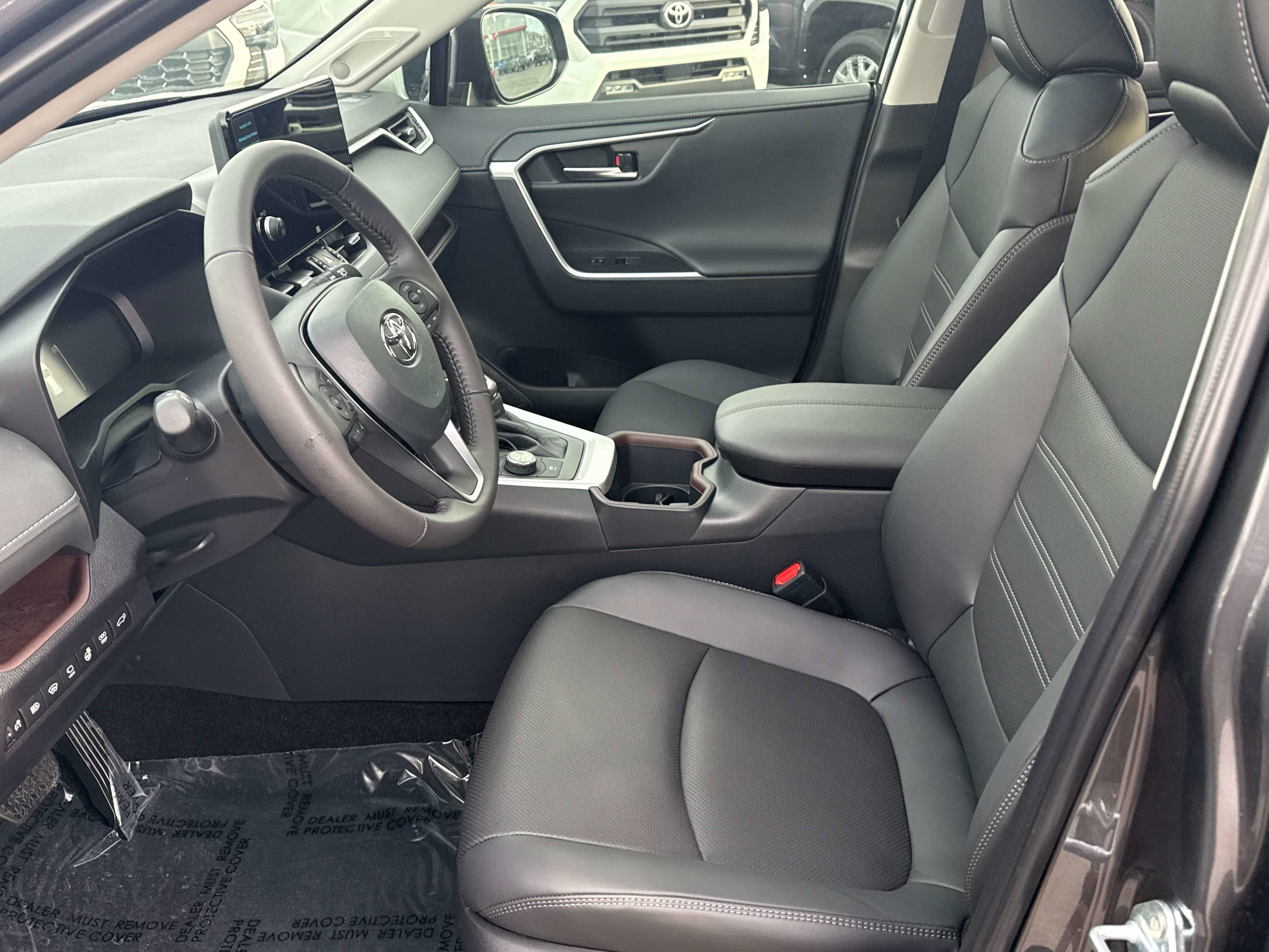 Used 2025 Toyota RAV4 Limited image 11