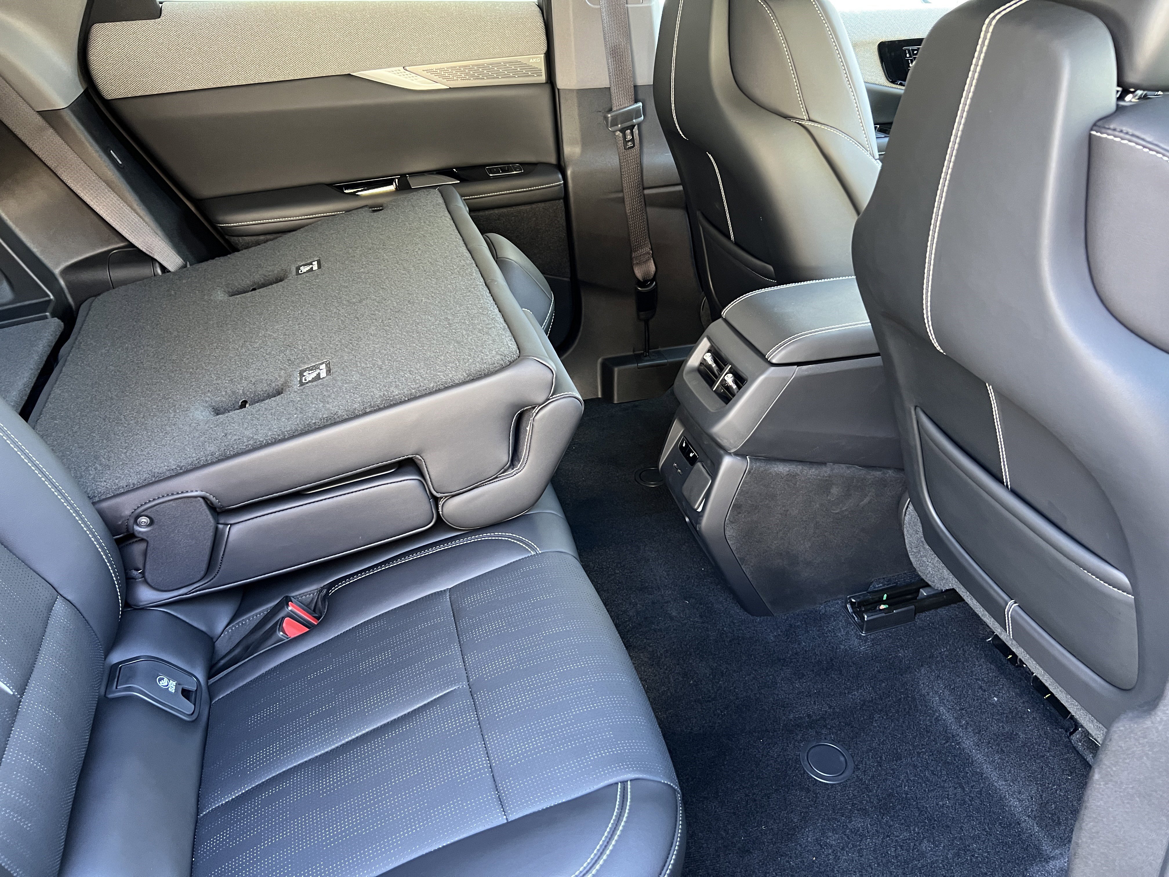 New 2025 Cadillac Optiq Sport 2 image 22