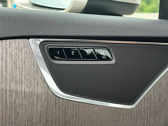 Certified 2023 Volvo XC90 B6 Plus AWD/4WD image 33