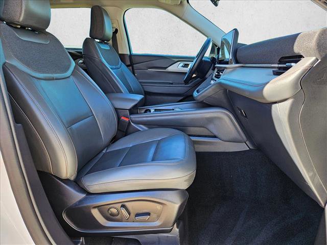 Used 2025 Ford Explorer Active w/ Active Comfort Package image 23