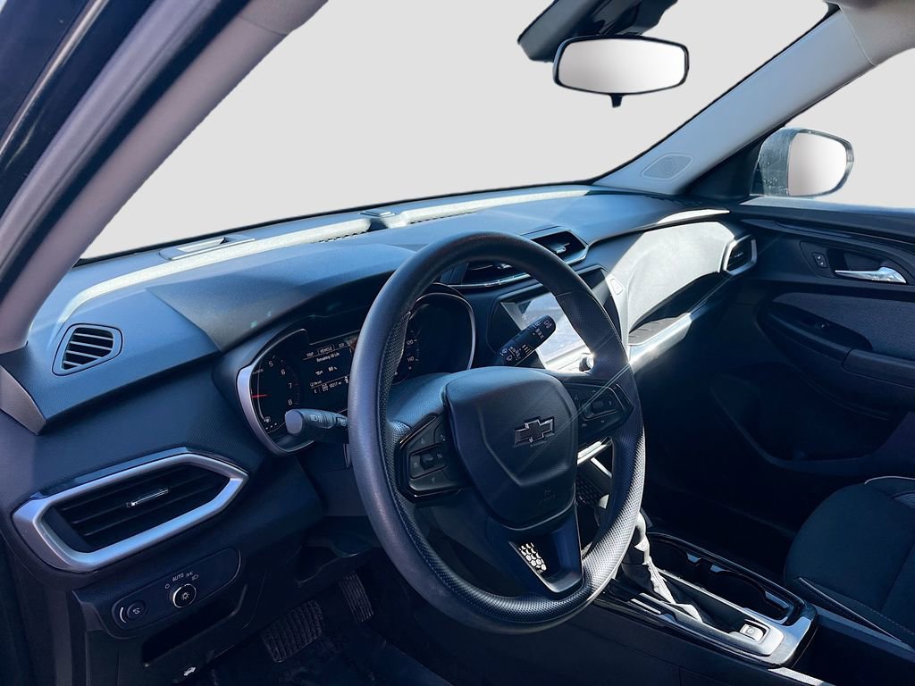 Used 2023 Chevrolet TrailBlazer LS image 9