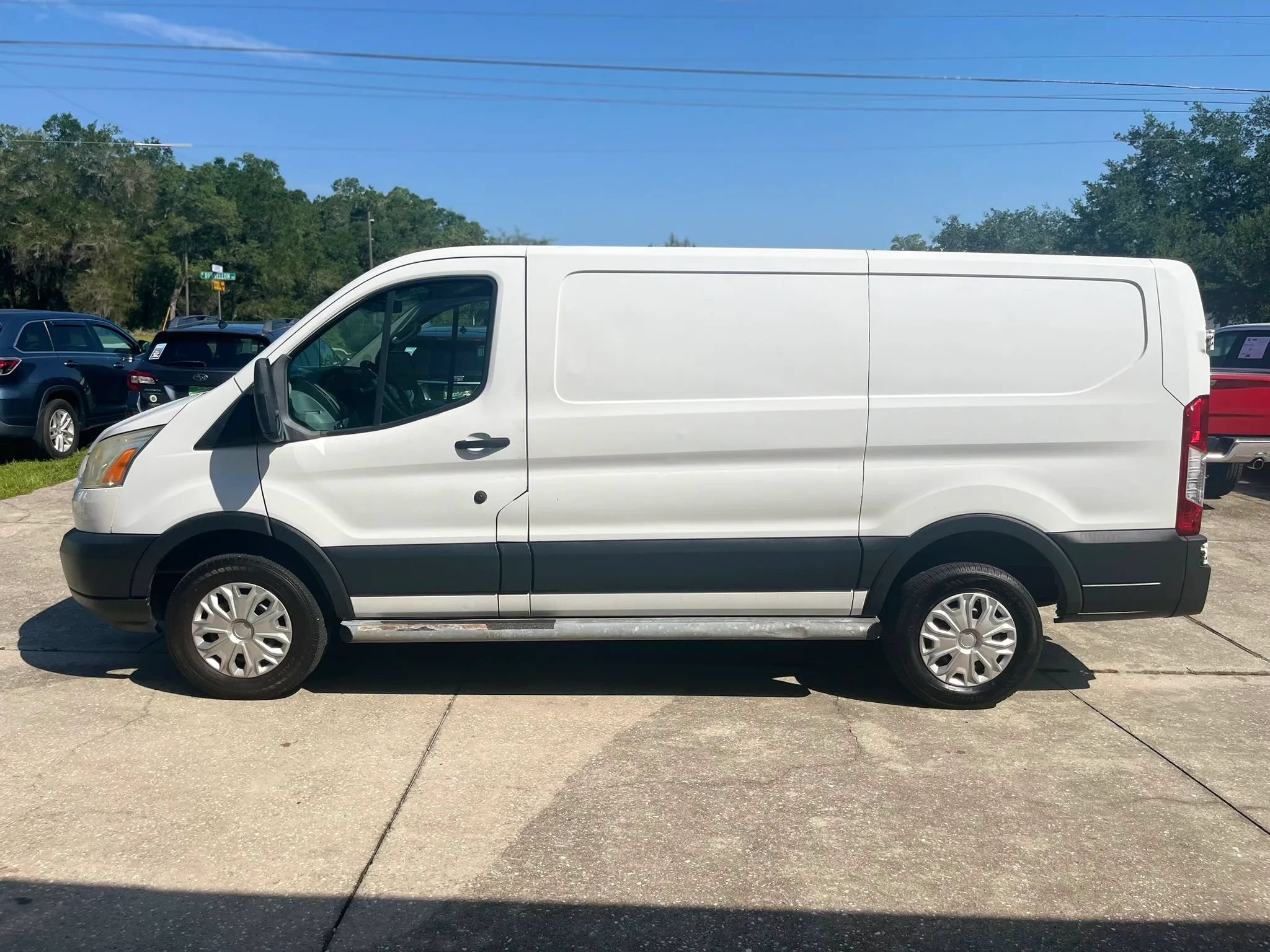 Used 2016 Ford Transit 250 130 Low Roof w/ Exterior Upgrade Package RWD image 3