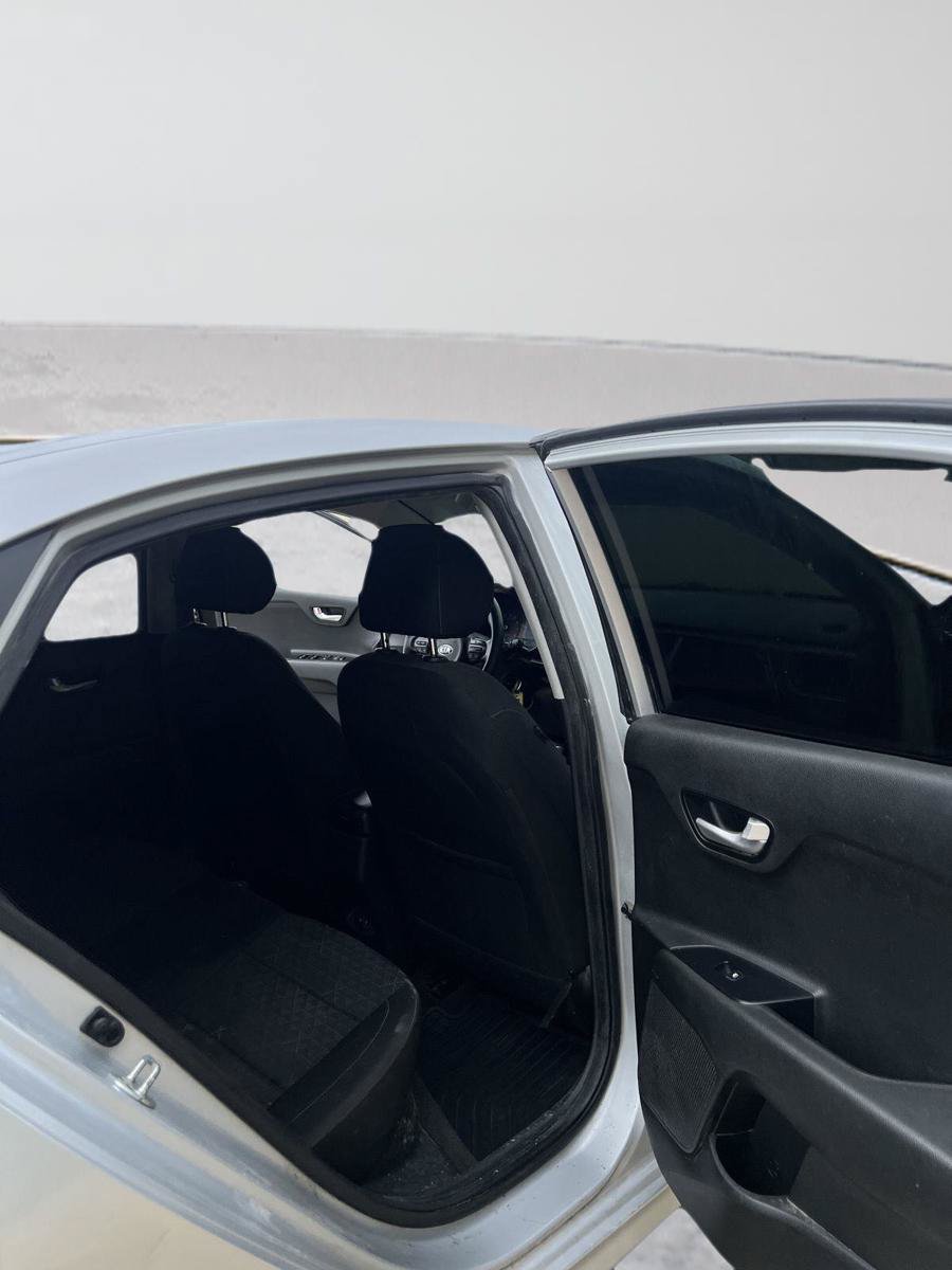 Used 2018 Kia Rio S FWD image 19