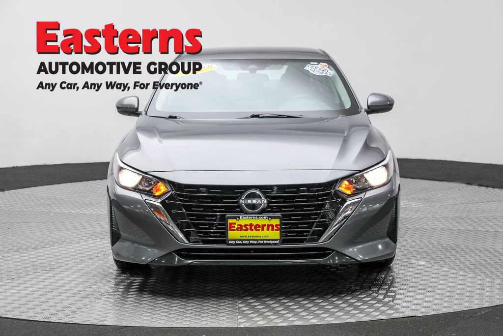 Used 2024 Nissan Sentra SV image 2