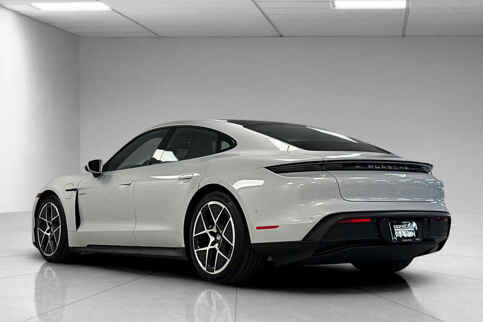 New 2025 Porsche Taycan RWD image 3