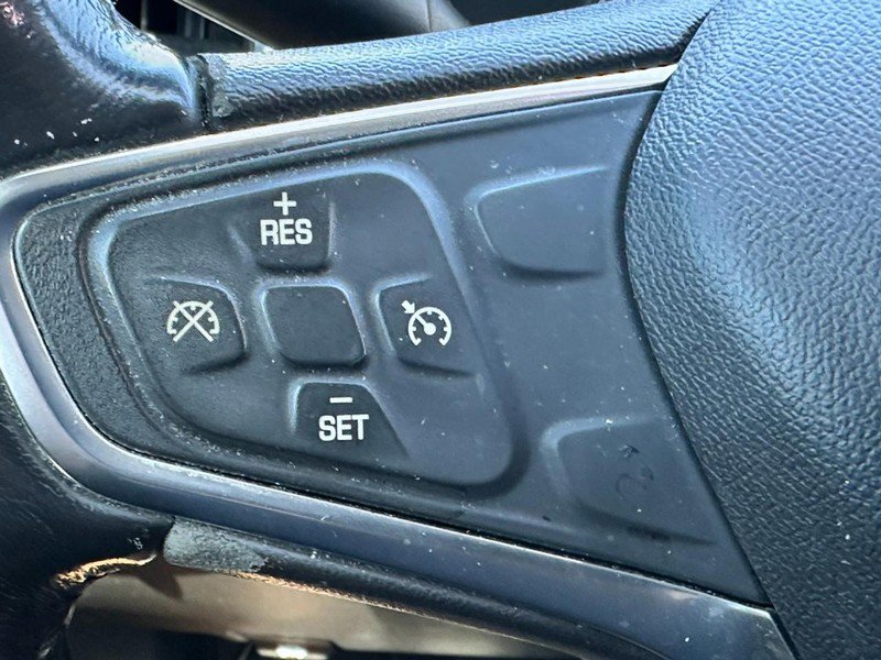 Used 2019 Chevrolet Equinox LT FWD image 17