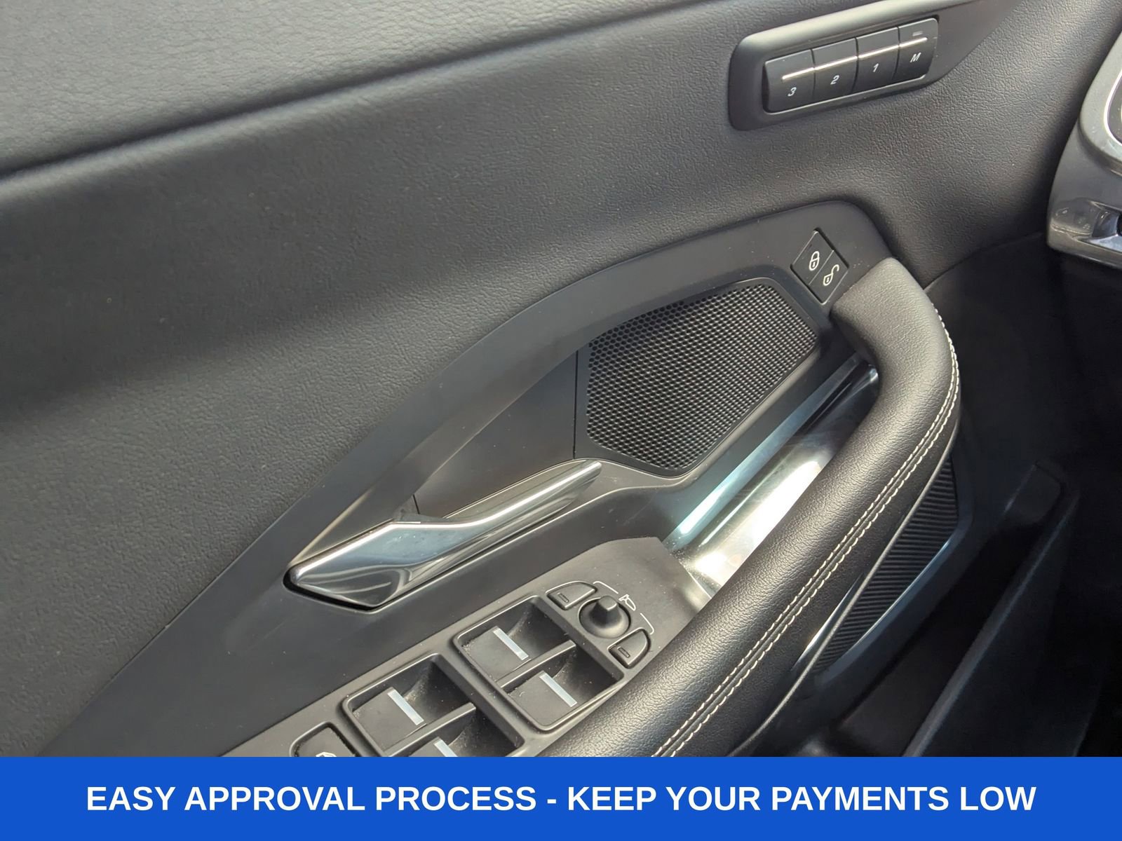 Used 2019 Jaguar E-PACE R-Dynamic SE image 36