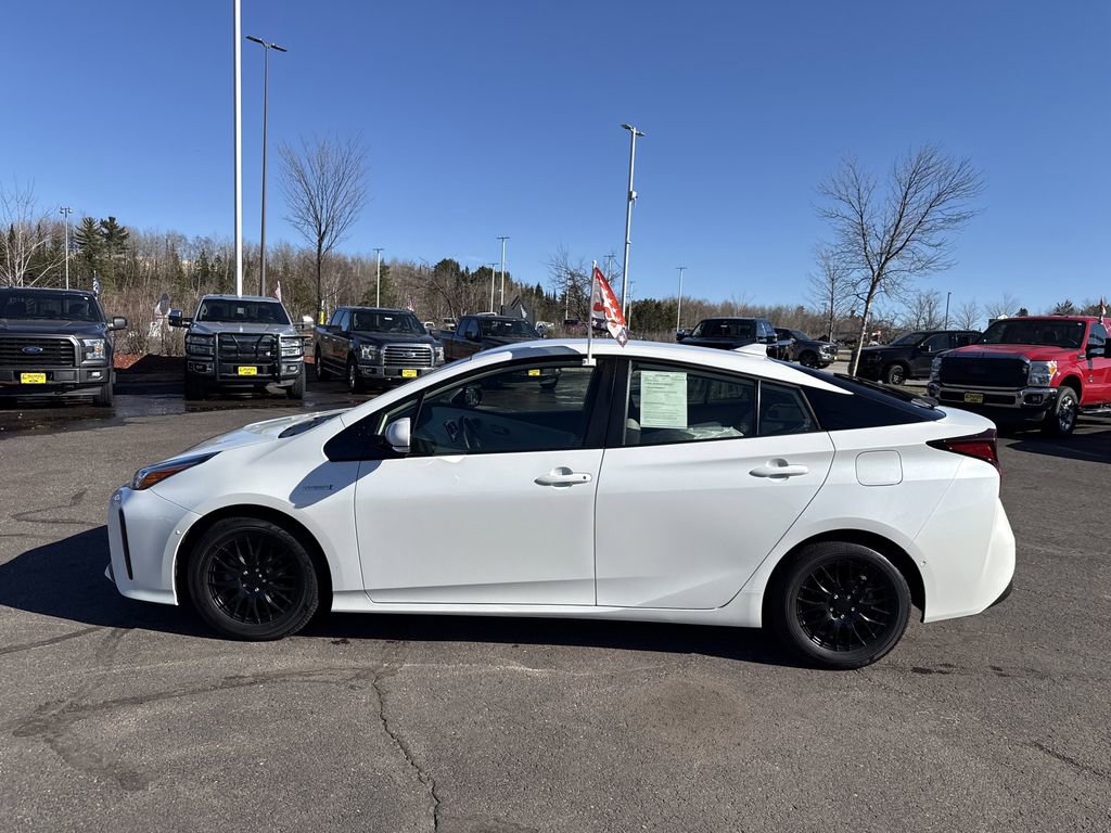 Used 2019 Toyota Prius LE FWD image 9