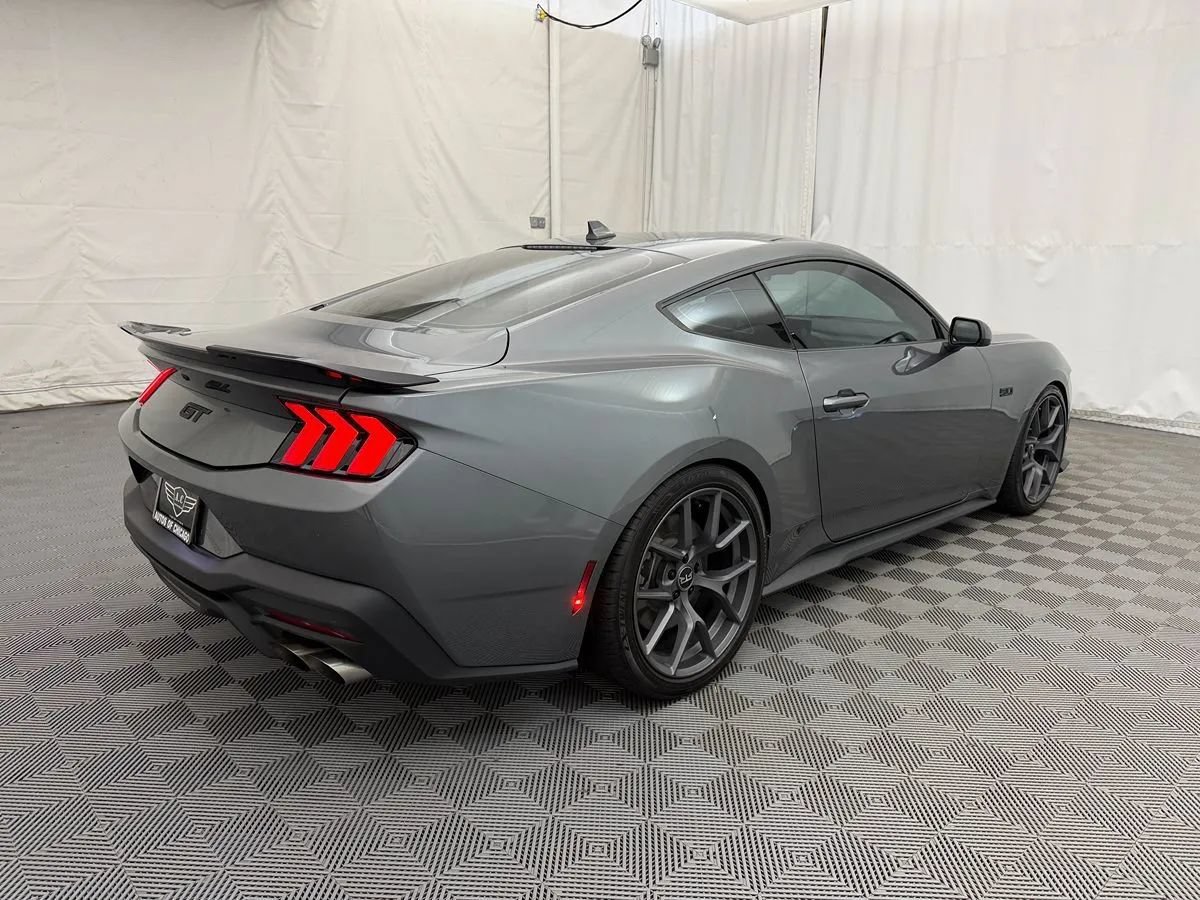 Used 2024 Ford Mustang GT RWD image 6