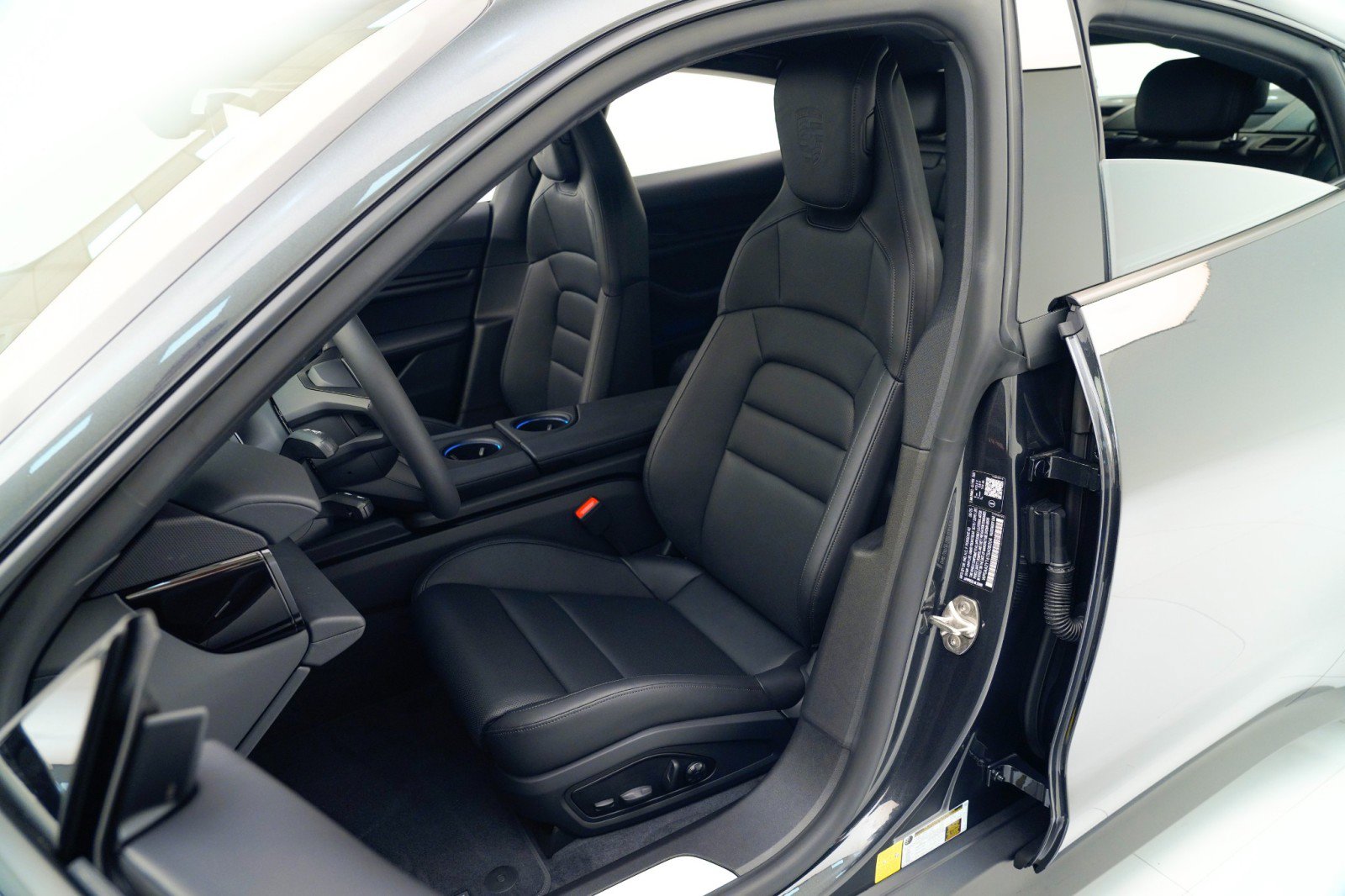 New 2026 Porsche Taycan image 5