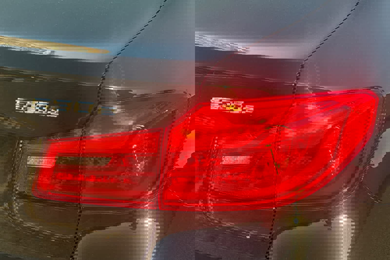 Used 2019 BMW 530e image 32