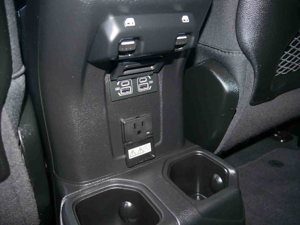 Certified 2026 Jeep Gladiator Mojave AWD/4WD image 17