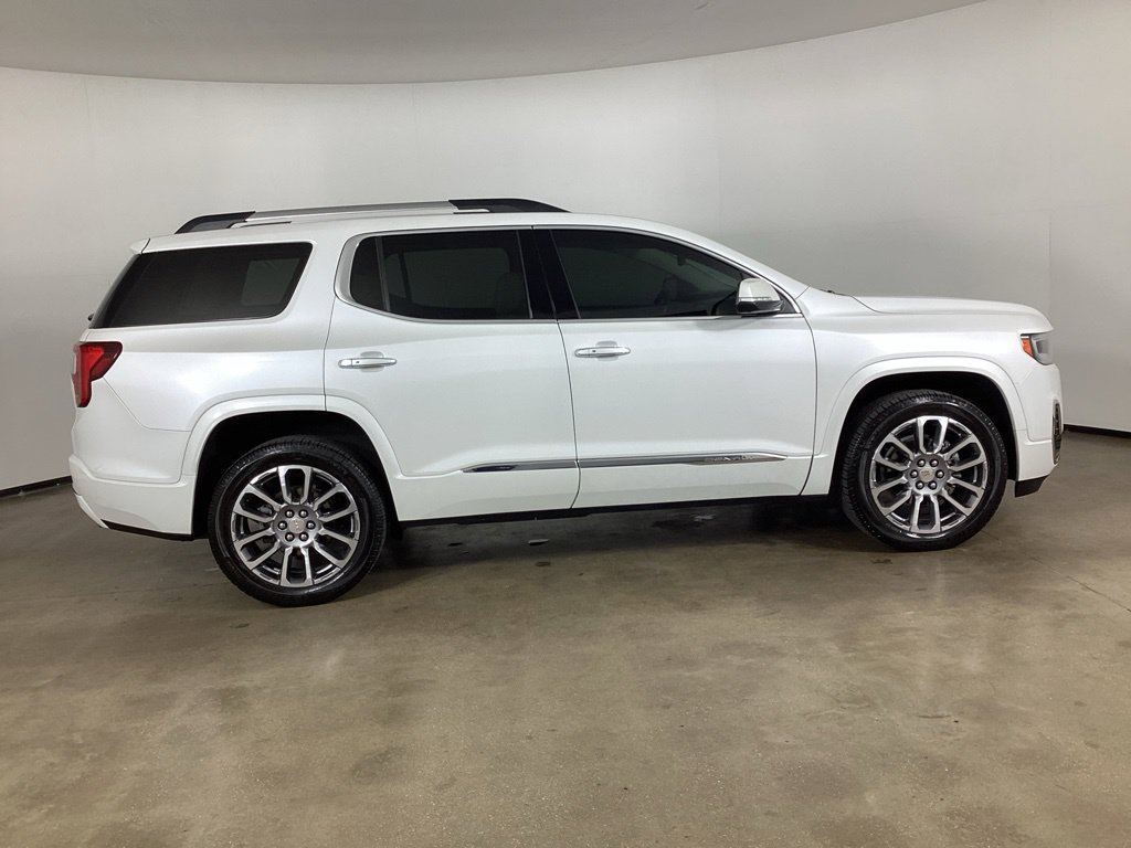 Used 2021 GMC Acadia Denali w/ Denali Technology Package FWD image 4