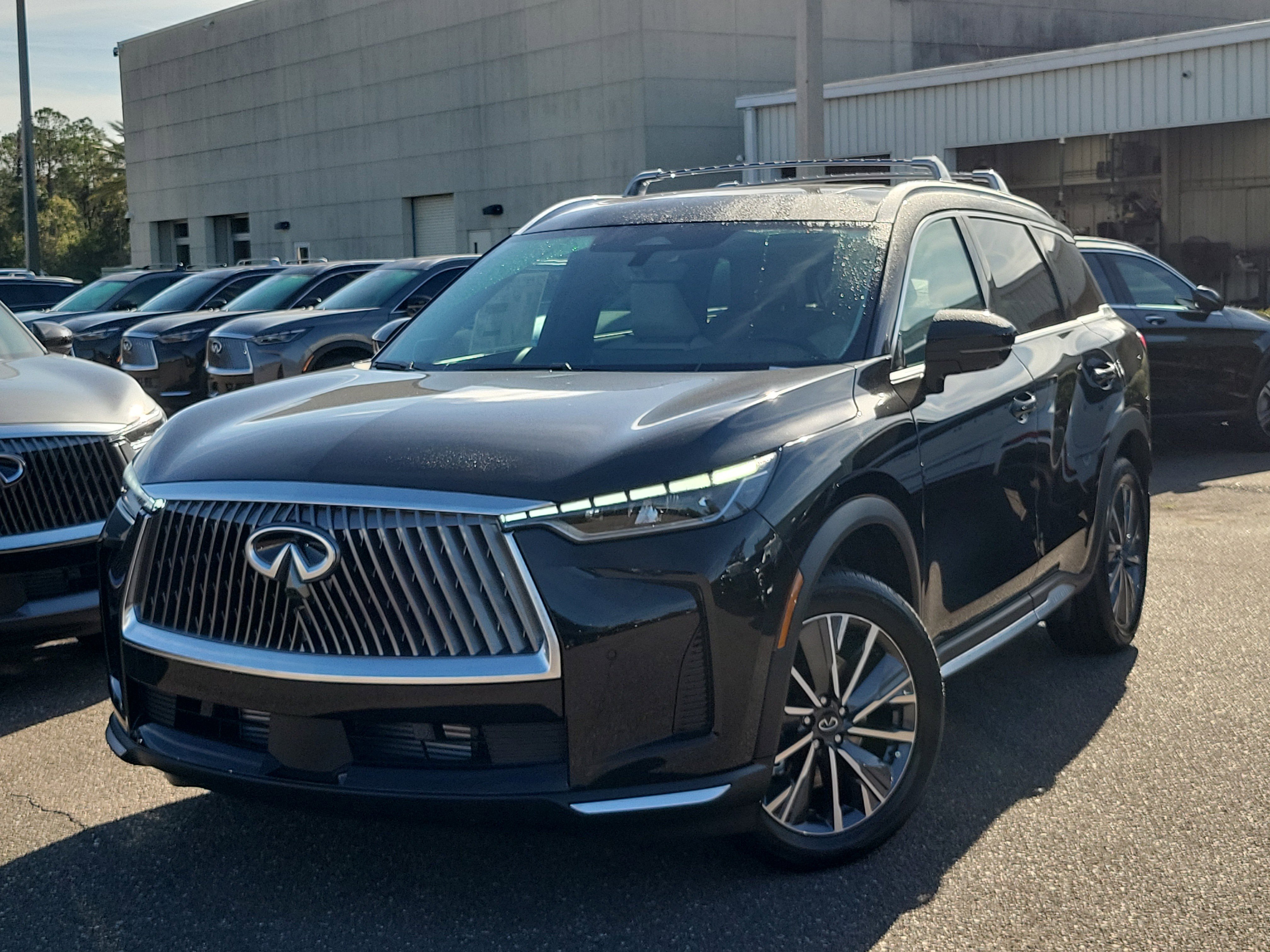 New 2026 INFINITI QX60 Luxe w/ Family Package image 1