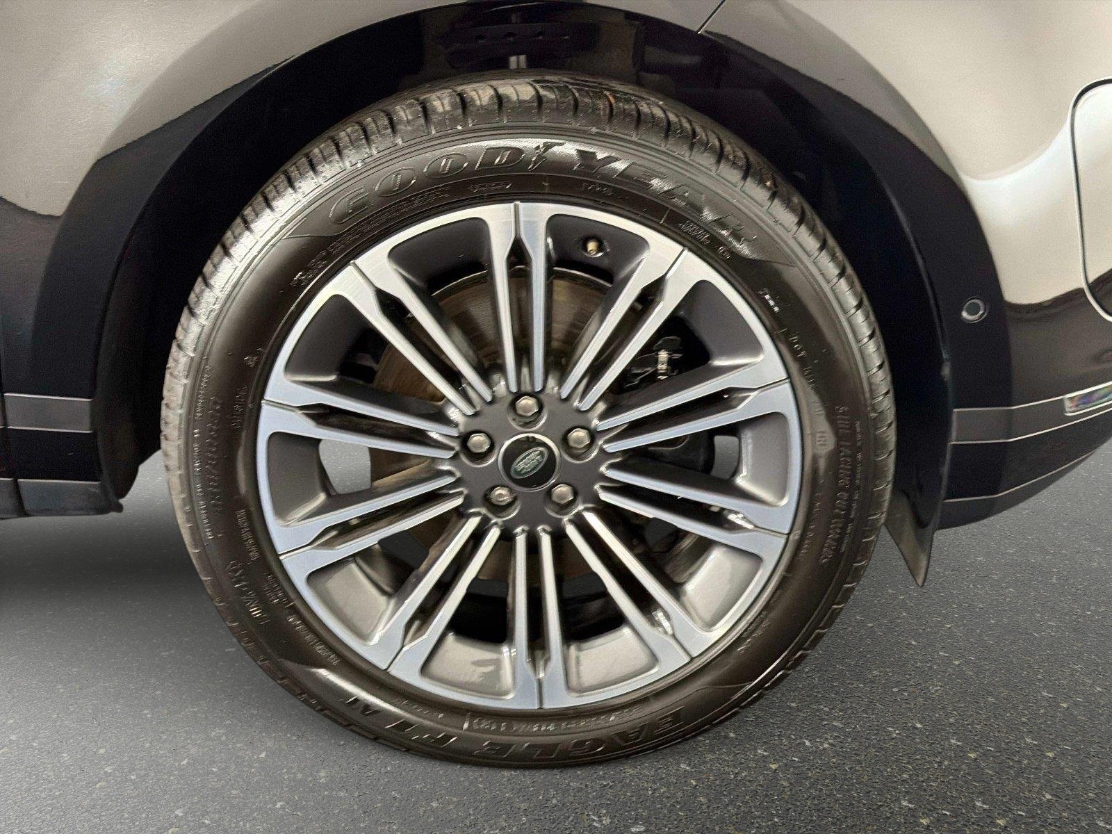 Used 2026 Land Rover Range Rover Evoque S AWD/4WD image 19