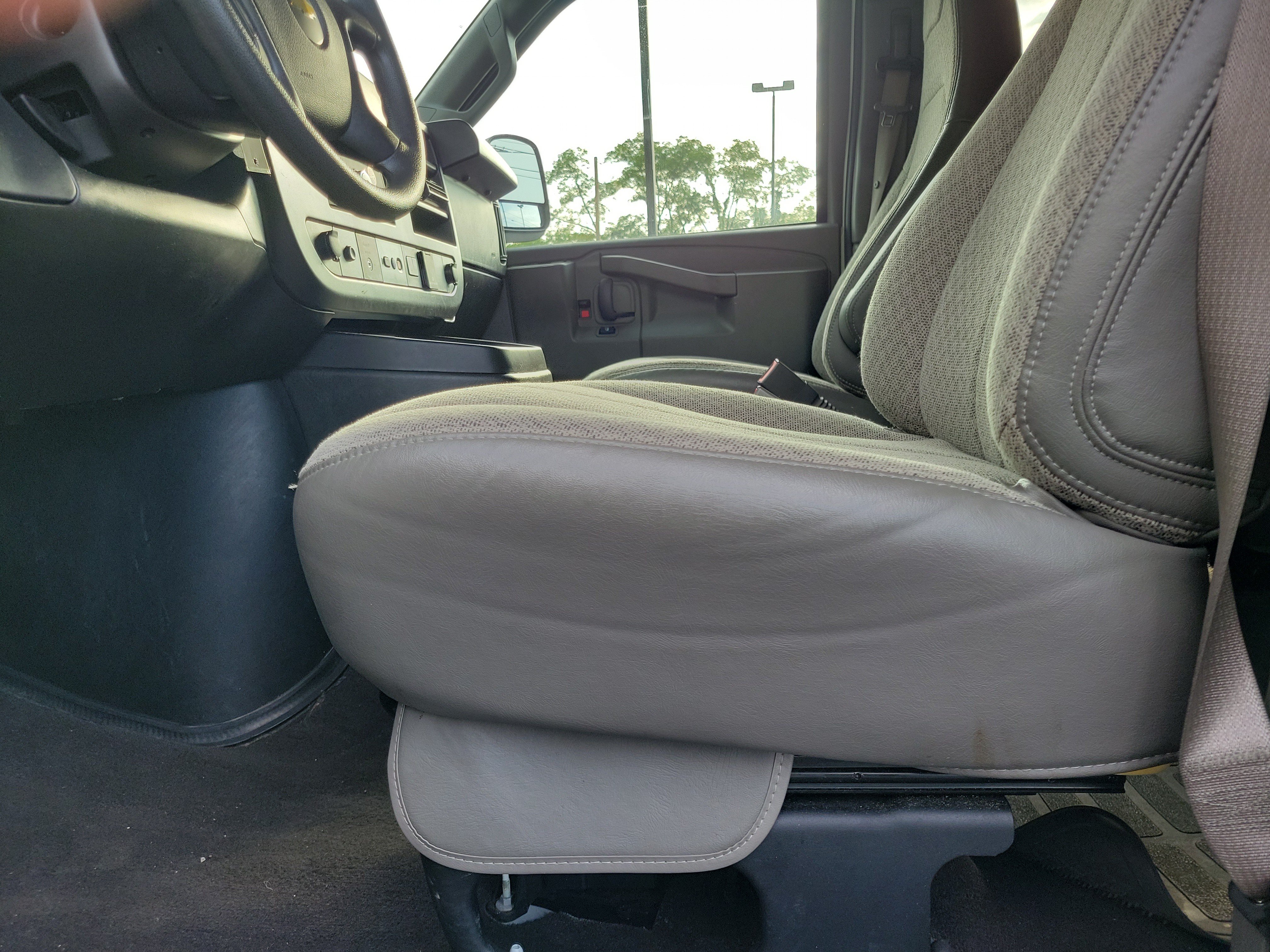 Used 2024 Chevrolet Express 3500 LT w/ LT Preferred Equipment Group RWD image 15