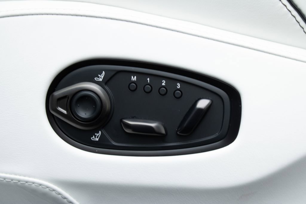 New 2025 Aston Martin DBX 707 image 14