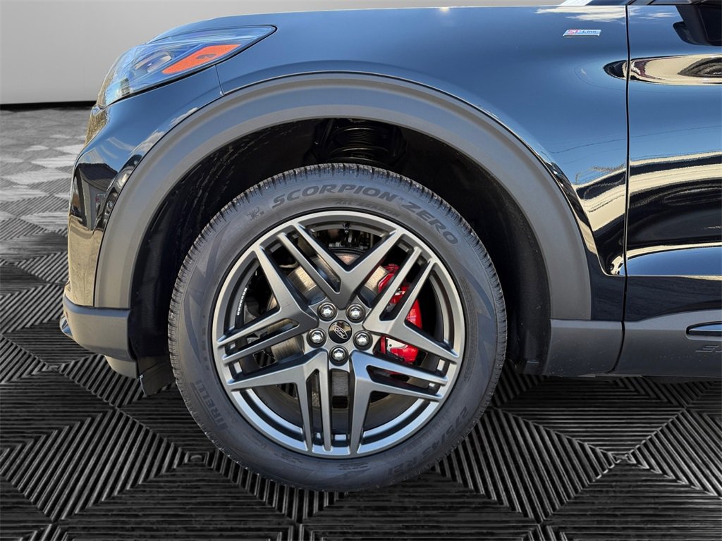 New 2025 Ford Explorer ST-Line w/ Premium Package image 14