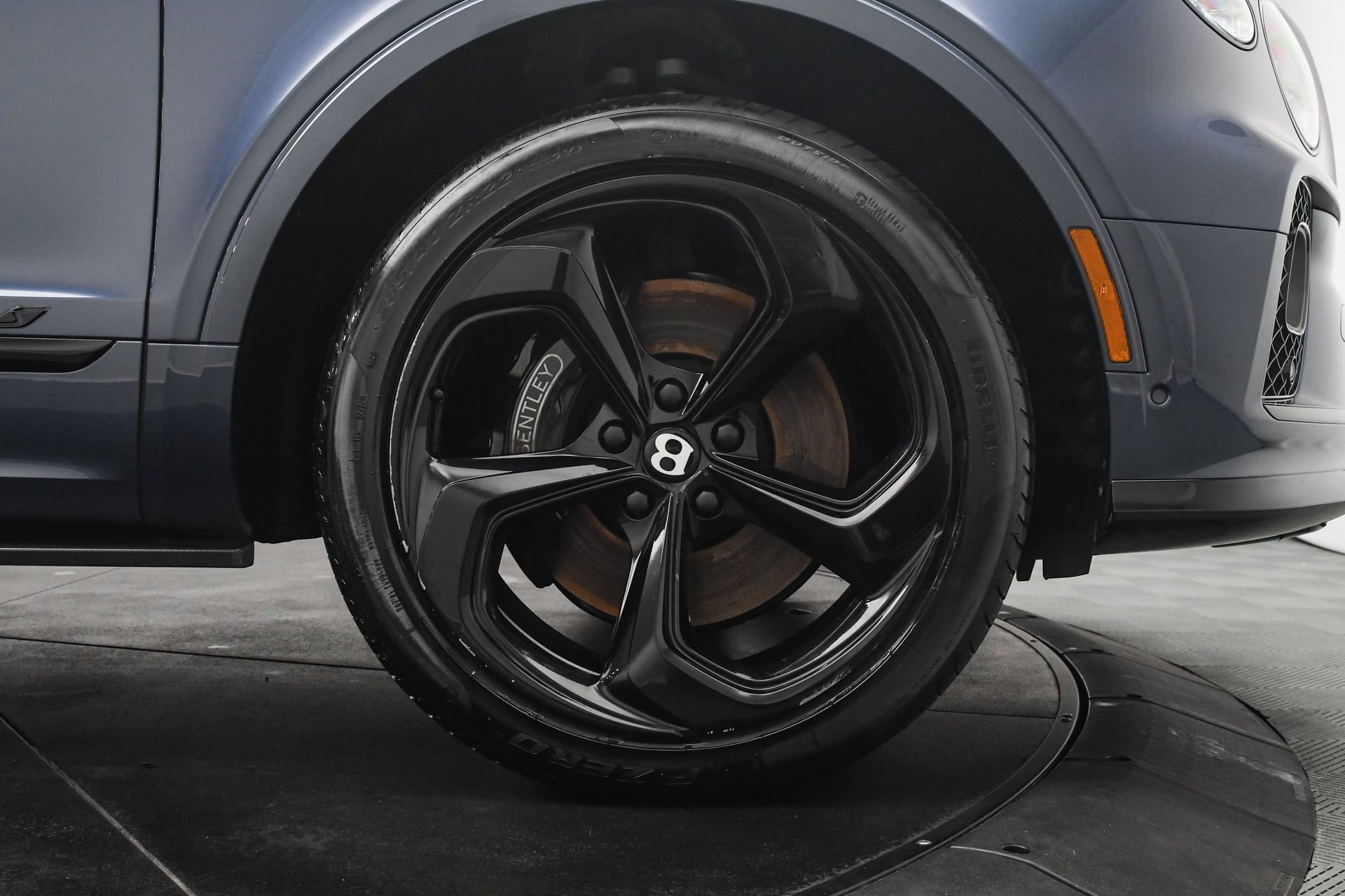 Used 2022 Bentley Bentayga S image 34