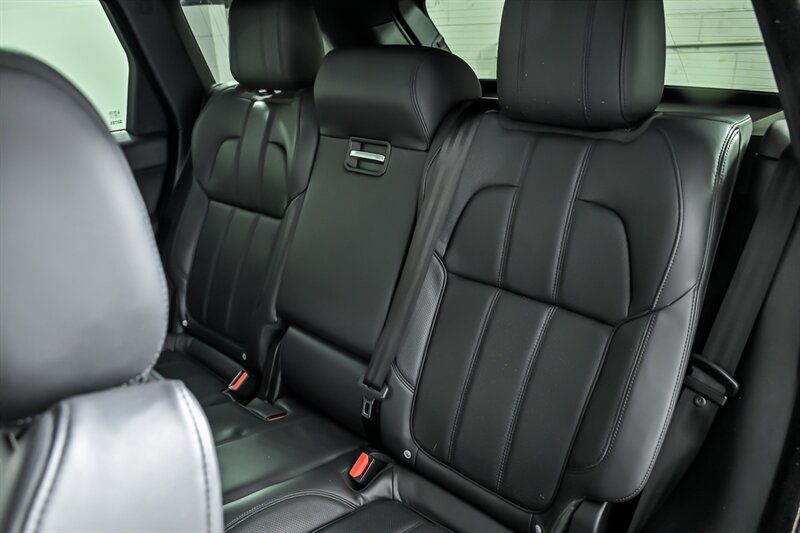 Used 2016 Land Rover Range Rover Sport HSE AWD/4WD image 19