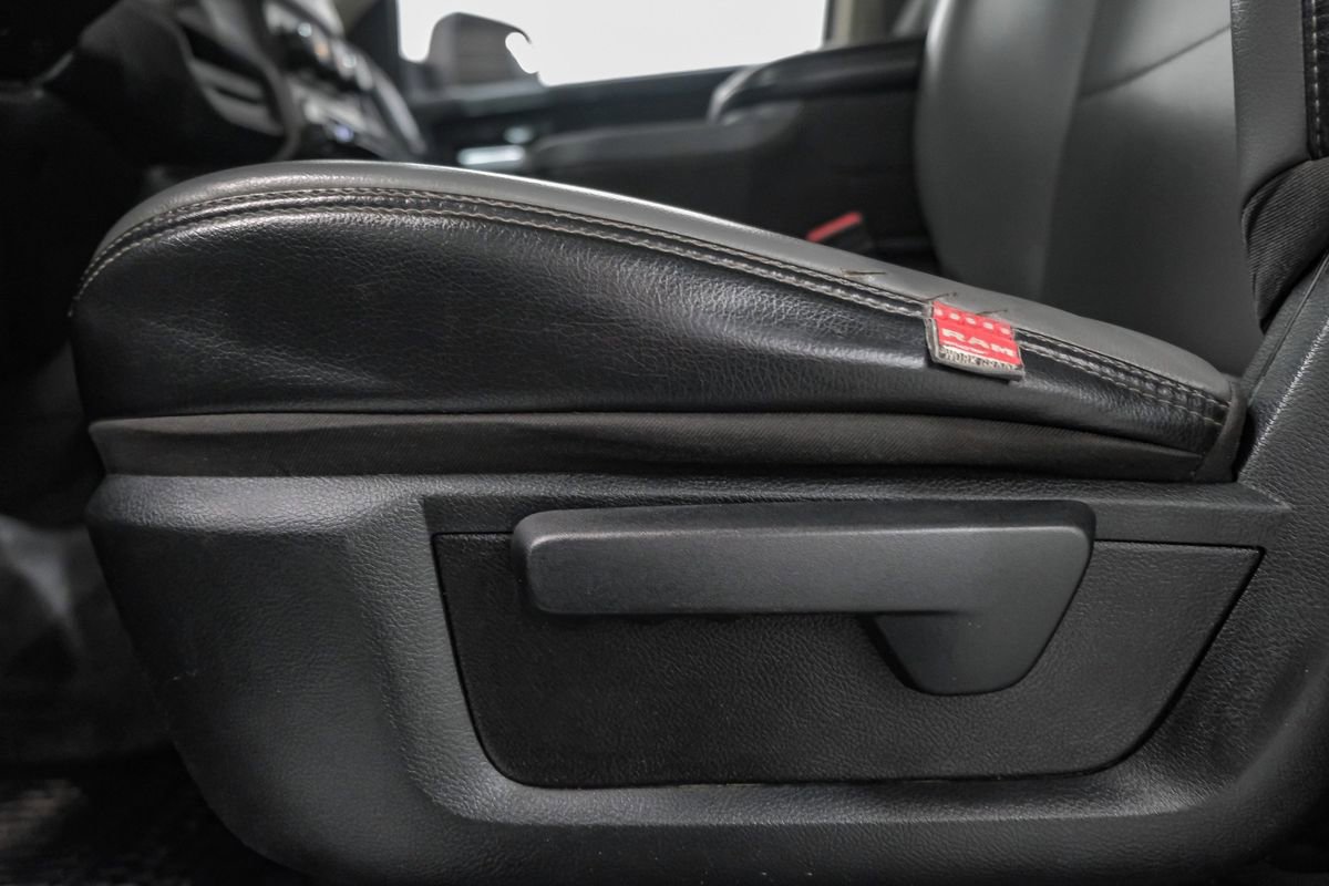 Used 2019 RAM 3500 Tradesman w/ Chrome Appearance Group AWD/4WD image 32