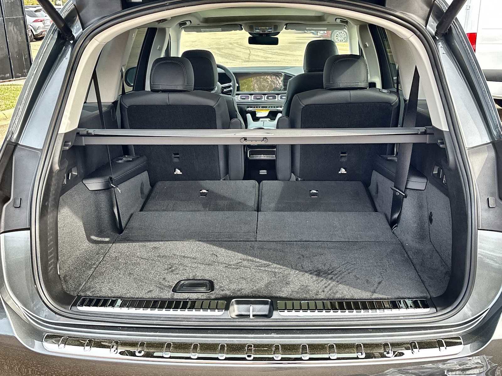 New 2026 Mercedes-Benz GLS 450 4MATIC image 17