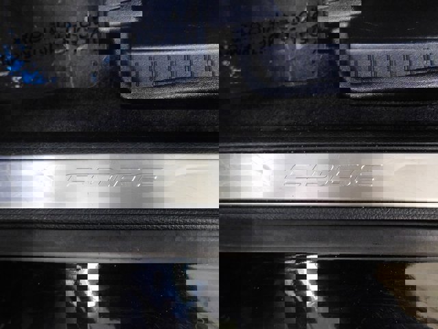 Used 2023 Ford Edge Titanium image 15